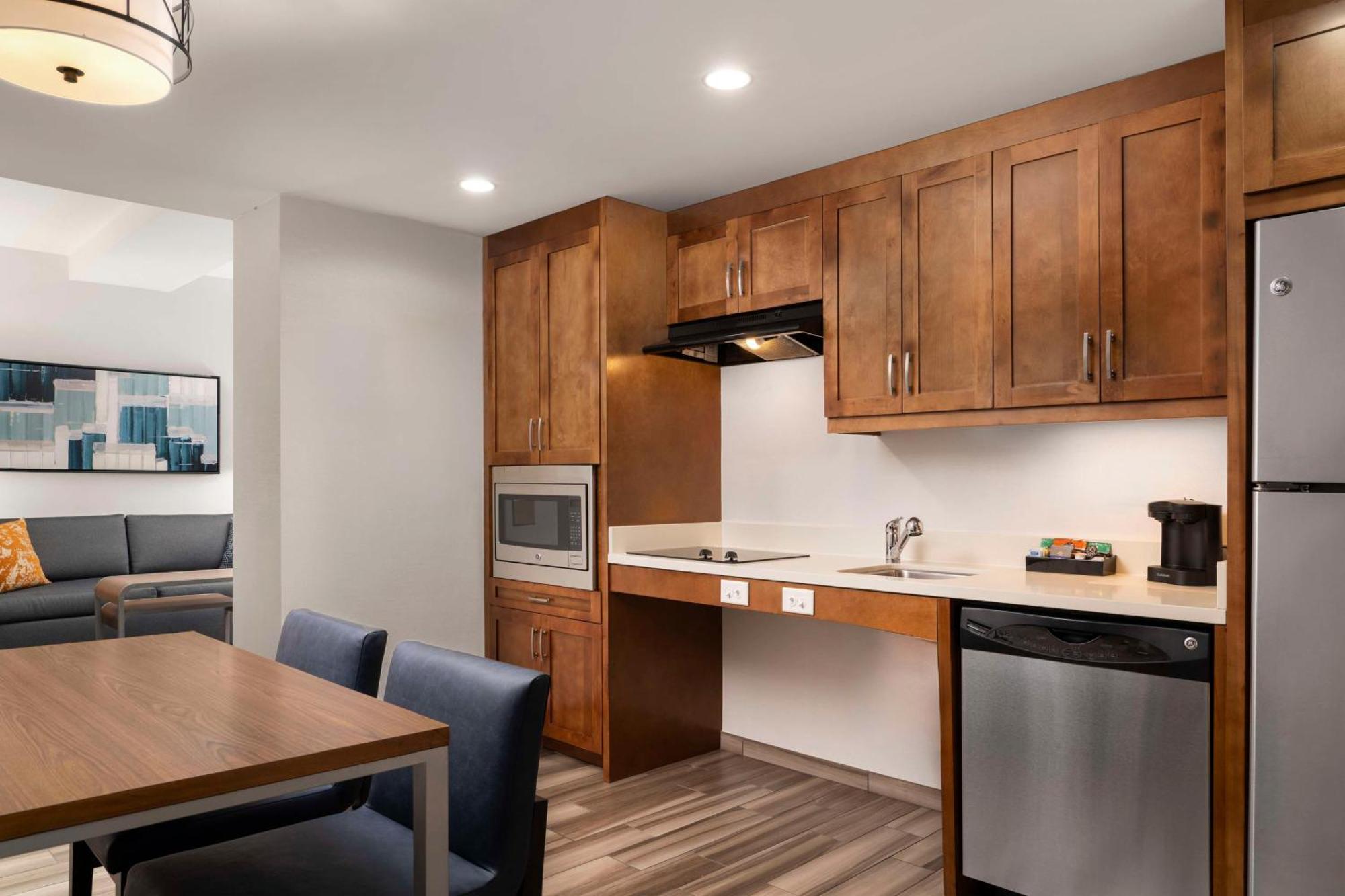 Homewood Suites By Hilton Boston Brookline-Longwood Medical Exterior photo