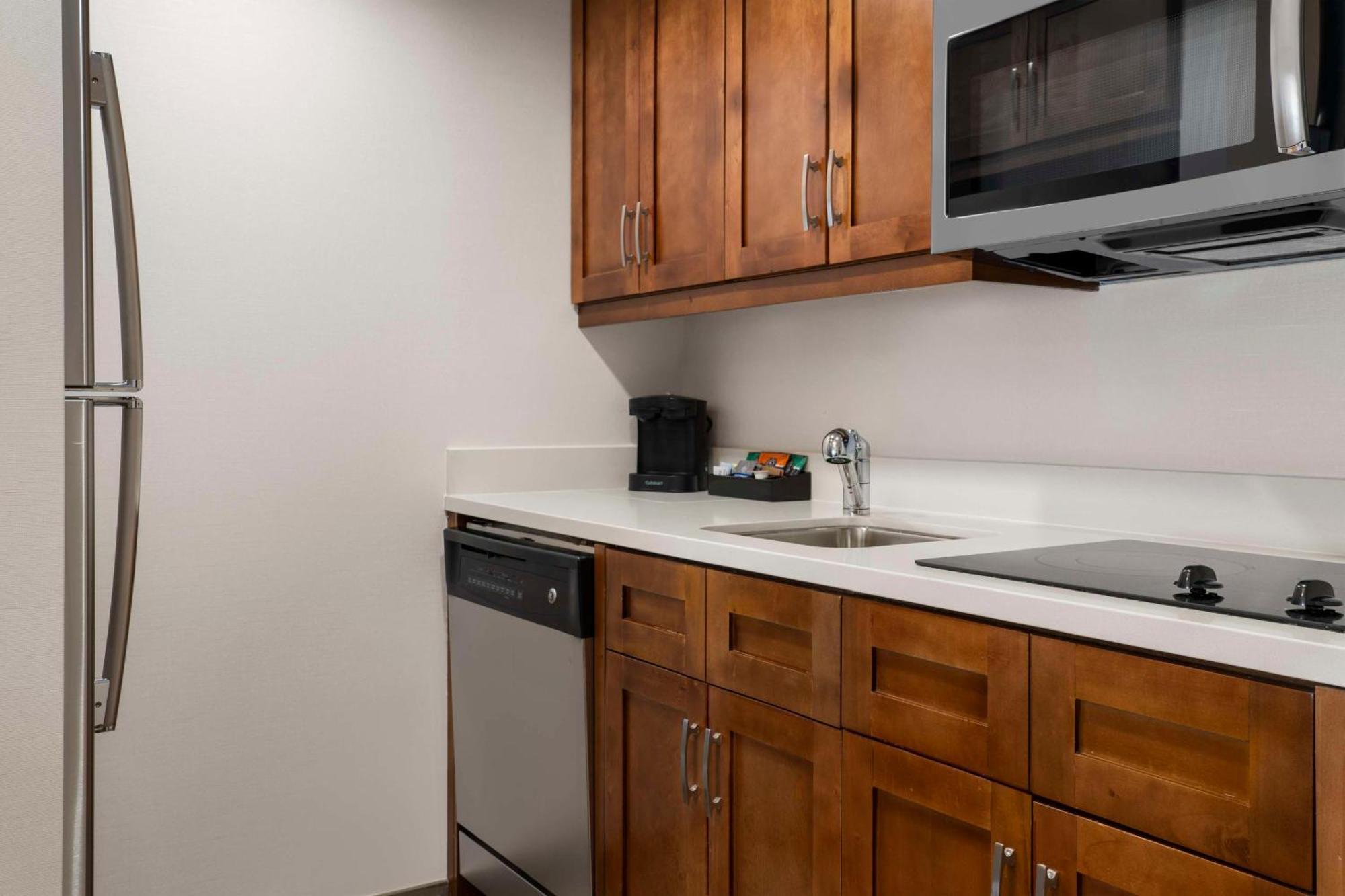 Homewood Suites By Hilton Boston Brookline-Longwood Medical Exterior photo