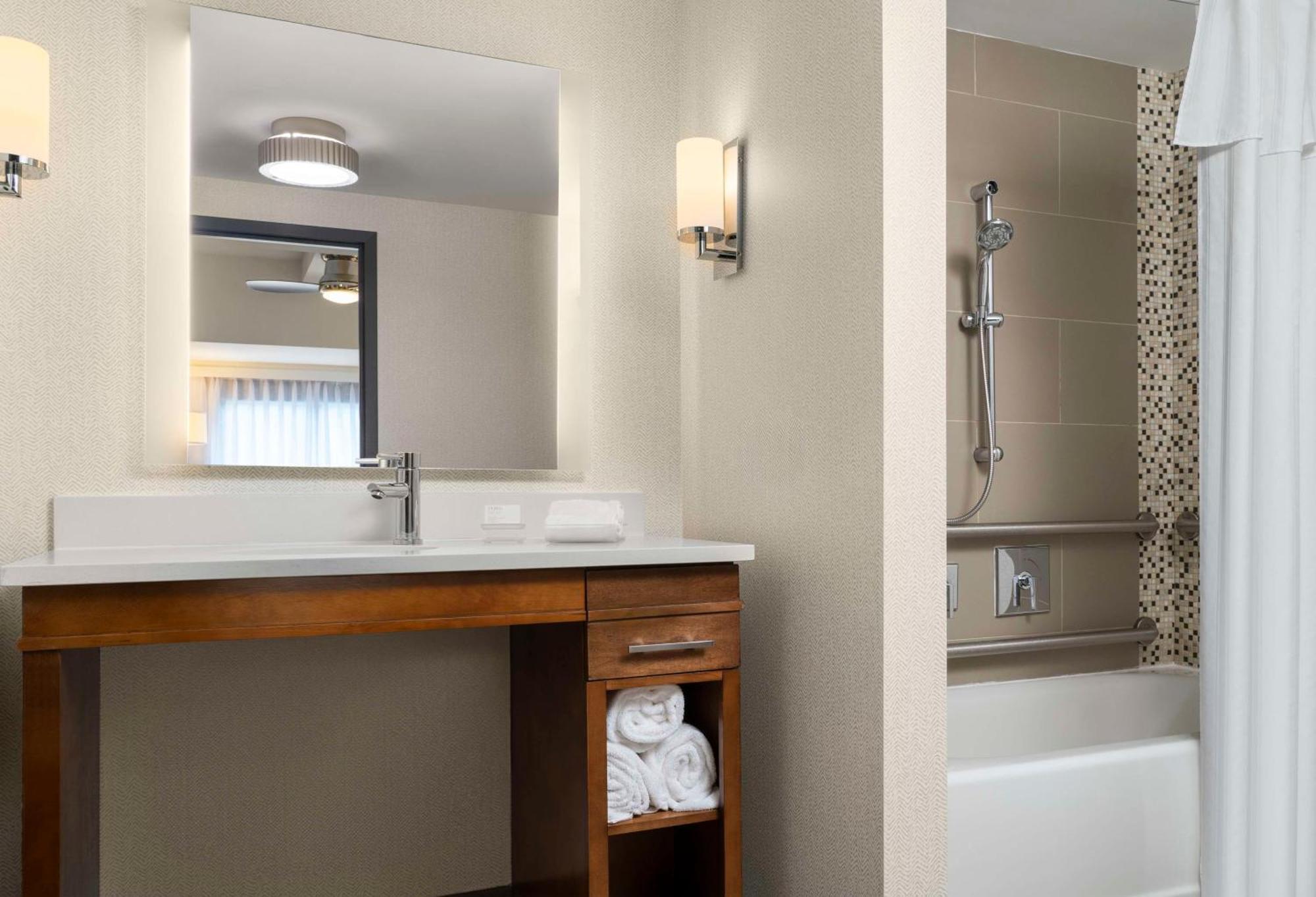 Homewood Suites By Hilton Boston Brookline-Longwood Medical Exterior photo